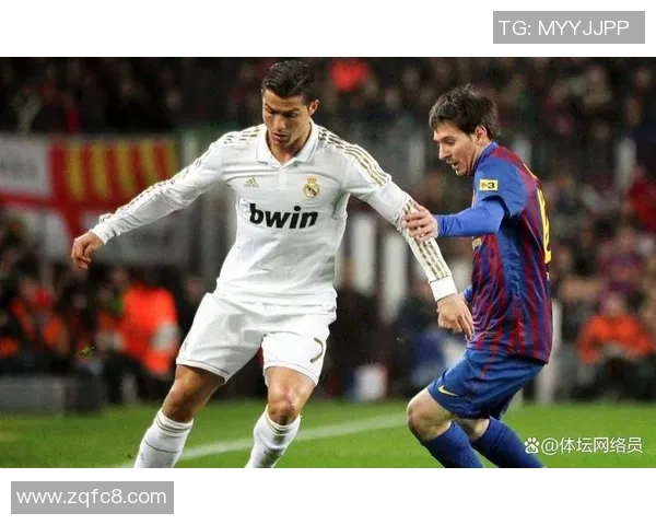 足球巨星标志性绝技盘点:从梅西的神奇突破到C罗的飞跃头球 足球巨星标志性绝技盘点:从梅西的神奇突破到C罗的飞跃头球